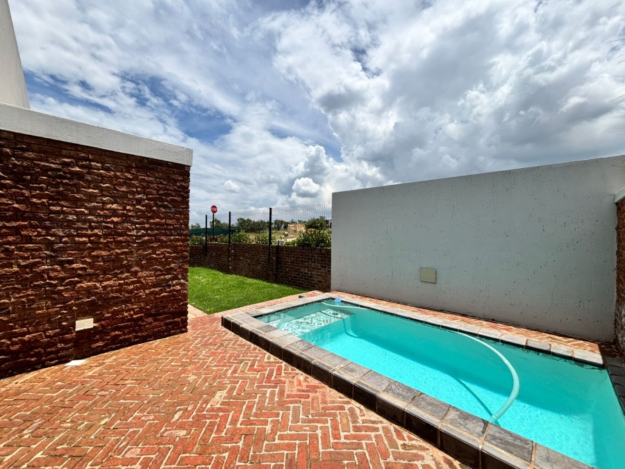 3 Bedroom Property for Sale in Helderzicht Eco Estate North West